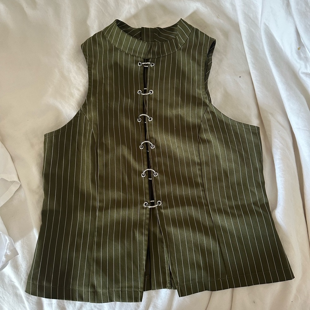 The Ragged Priest Green Sleeveless Boxy Blouse